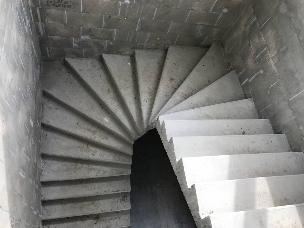 Escalier pierre
